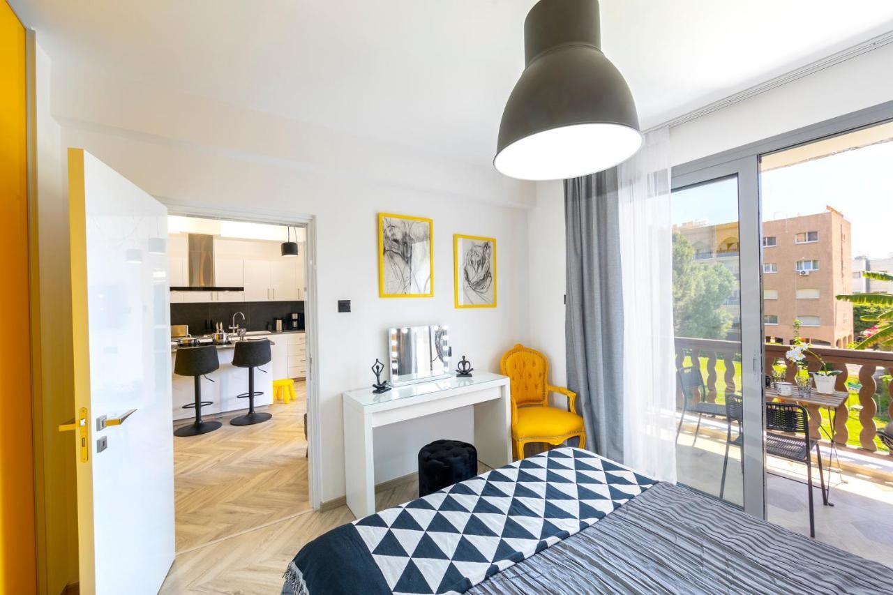 Castle Holiday Apartments リマソール エクステリア 写真